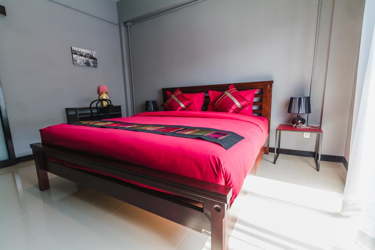 เชซ ป้อม Hotel เชียงใหม่ ภายนอก รูปภาพ